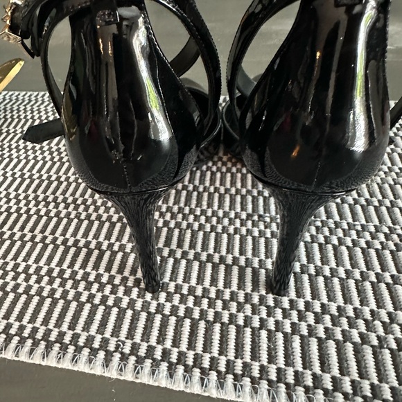 Michael Kors apps Black Leather size 9 - Picture 4 of 8